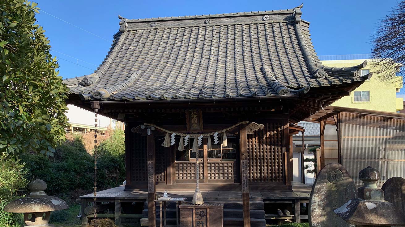 cokoguri - A Stroll Through a Local Neighborhood Shrine